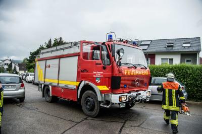 Wendlingen: Windboeen sorgen fuer Feuerwehreinsatz